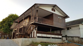 Гостиница Baan Lung Jo at Chiang Kan  Kut Pong